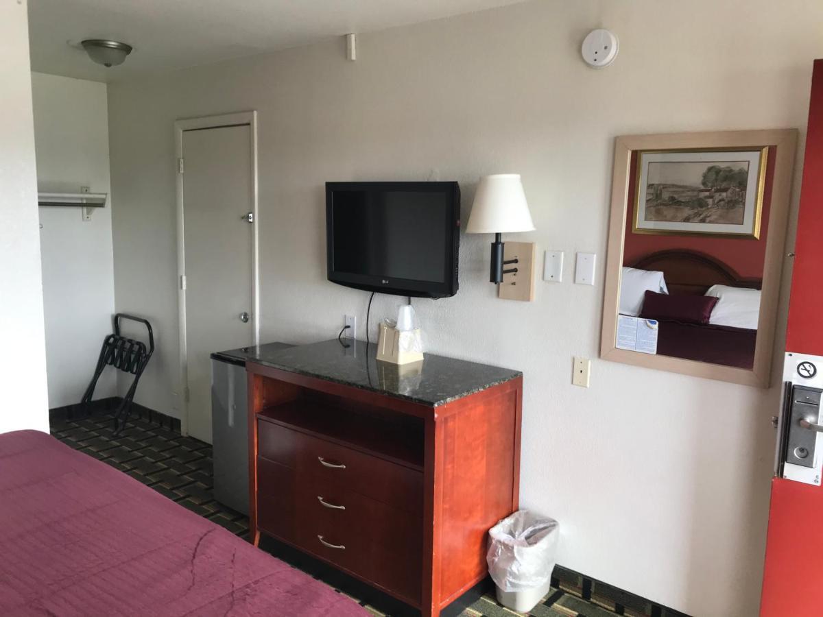 Travel Inn Greensboro Luaran gambar